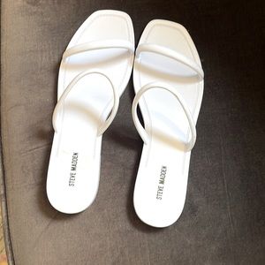 Steve Madden Pike white Jelly sandals.